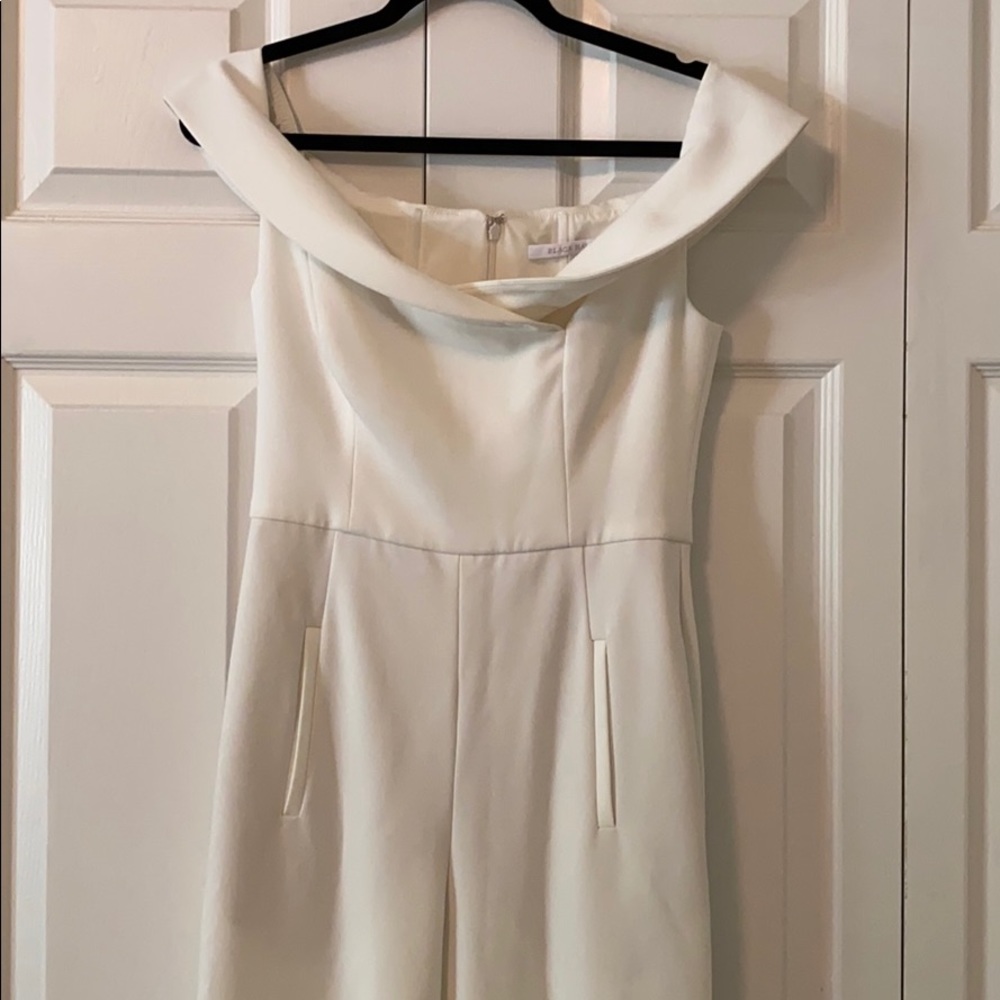 Black Halo- Yoli White Jumpsuit - Picture 2 of 6